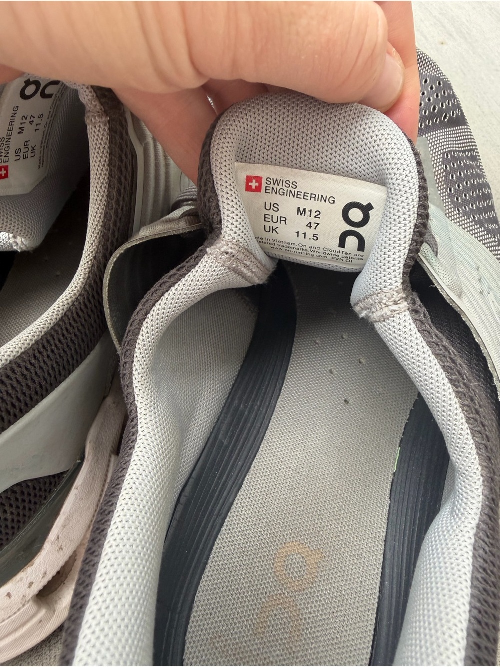 Men’s on cloud sneakers - Picture 3 of 5
